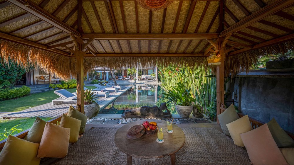 Villa Mandalay Dua - Bale interior